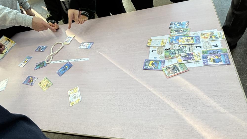 215カードの遊び場ワールドバッカード